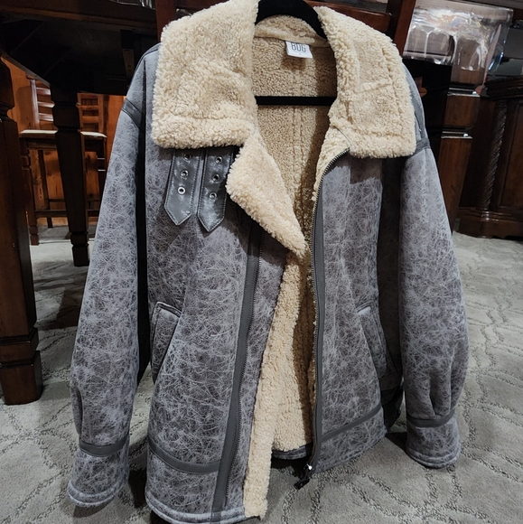 Urban Outfitters Winter Jacket - Women's - Picture 4 of 8